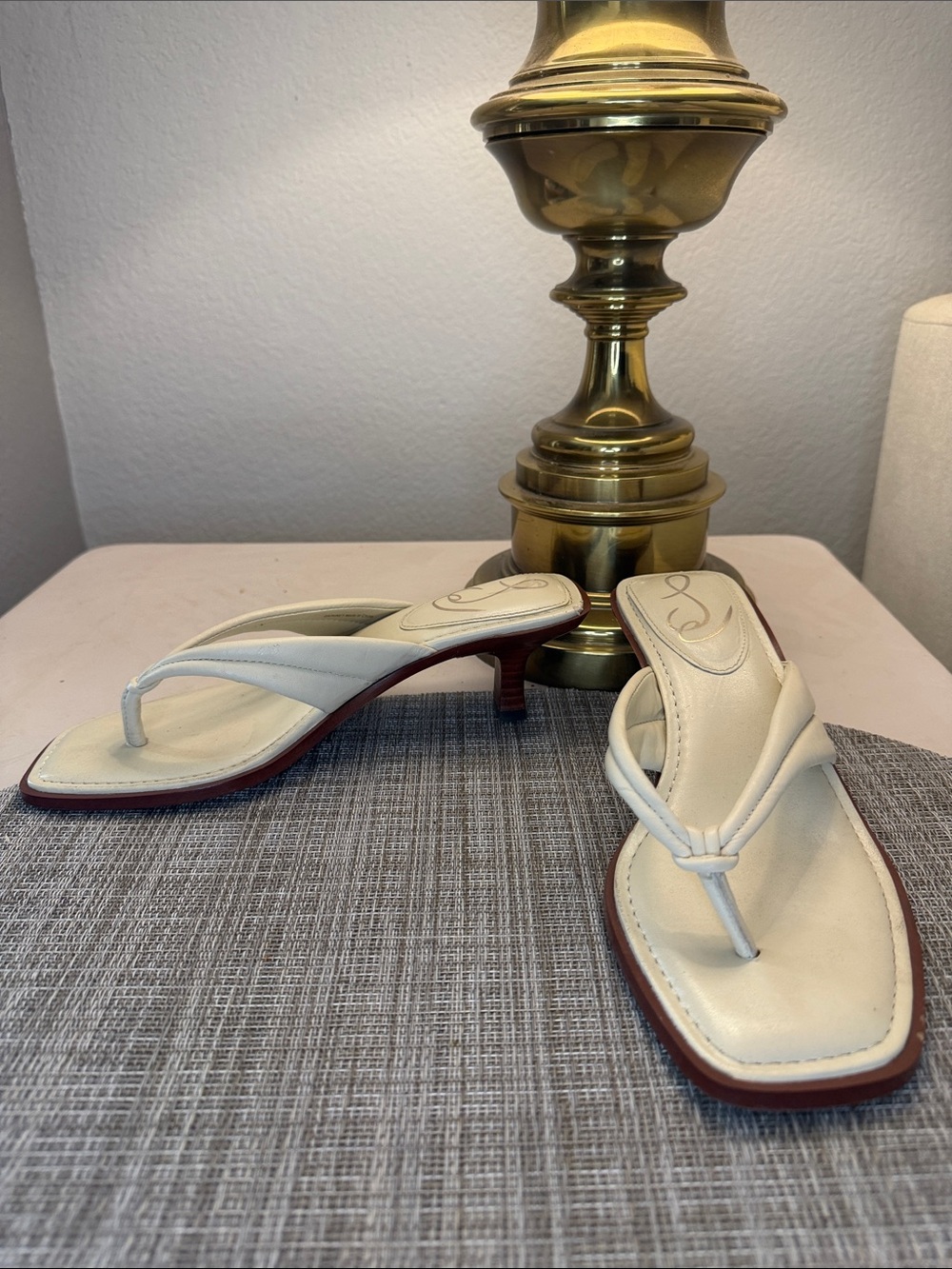 Sam Edelman Cream Knot-Front Thong Sandals